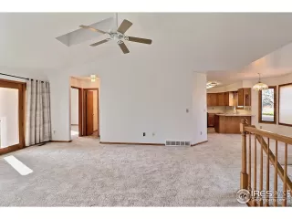 Photo #6: 1048941 Listing