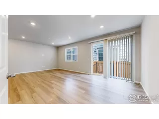 Photo #6: 1048962 Listing