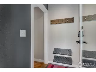 Photo #4: 1048995 Listing