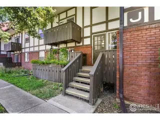 Photo #2: 1049000 Listing 