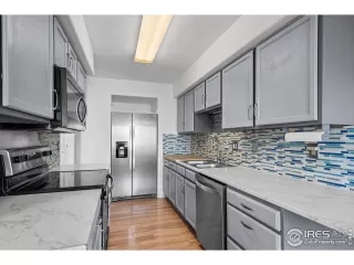 Photo #5: 1049071 Listing 