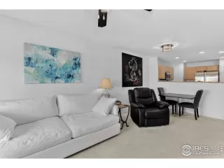 Photo #6: 1049103 Listing