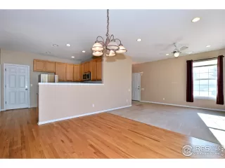 Photo #5: 1049120 Listing 