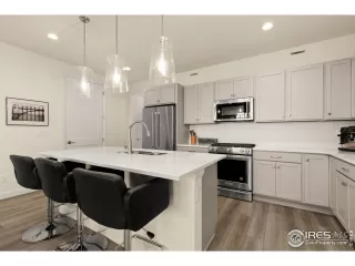 Photo #5: 1049121 Listing 