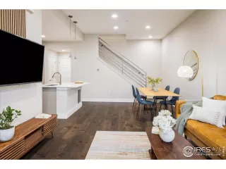 Photo #3: 1049137 Listing 