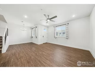 Photo #5: 1049157 Listing 