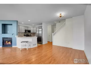 Photo #5: 1049158 Listing 