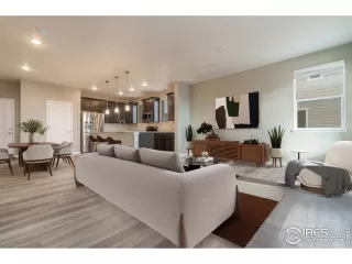 Photo #5: 1049198 Listing