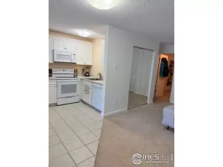 Photo #2: 1049299 Listing