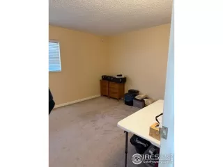 Photo #6: 1049299 Listing