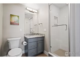 Photo #5: 1049337 Listing 