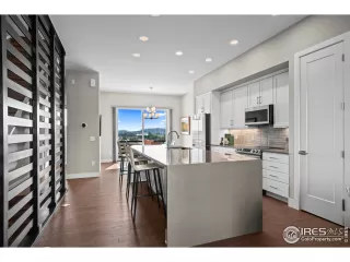 Photo #6: 1049337 Listing 