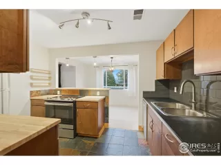 Photo #5: 1049349 Listing 