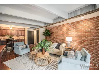 Photo #1: 1049360 Listing 