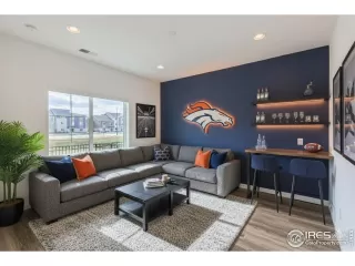 Photo #3: 1049375 Listing