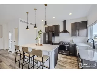 Photo #5: 1049375 Listing