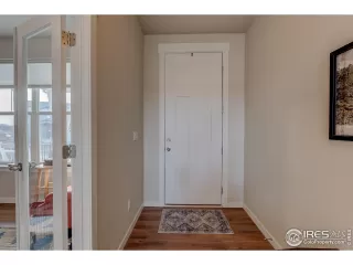 Photo #5: 1049519 Listing