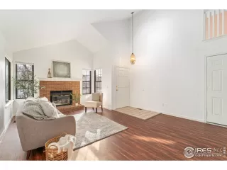 Photo #5: 1049588 Listing