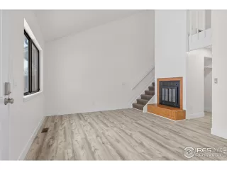 Photo #3: 1049601 Listing 