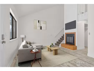 Photo #4: 1049601 Listing 