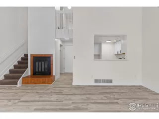 Photo #5: 1049601 Listing 