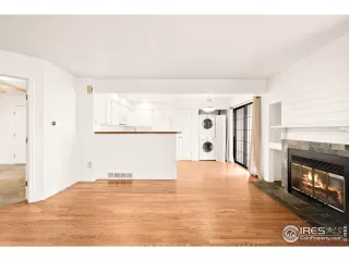 Photo #5: 1049702 Listing 