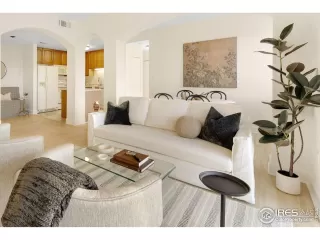 Photo #2: 1049712 Listing 