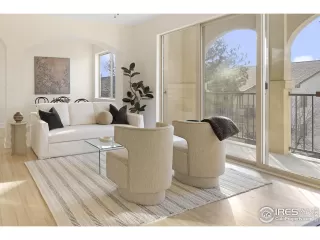 Photo #3: 1049712 Listing 