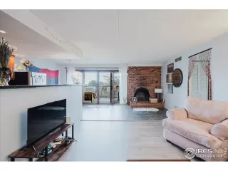 Photo #4: 1049747 Listing 