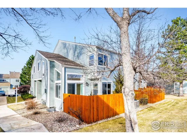 MLS: 1049824 Condo For Sale