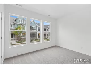 Photo #5: 1049868 Listing 