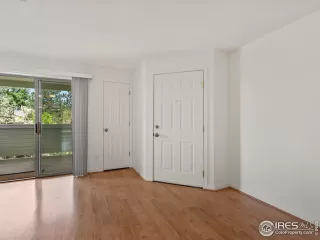 Photo #4: 1049922 Listing