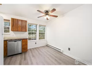 Photo #4: 1049946 Listing