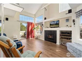 Photo #1: 1049947 Listing