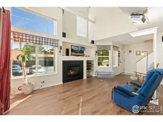 Photo #4: 1049947 Listing