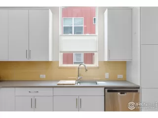 Photo #2: 1049963 Listing 