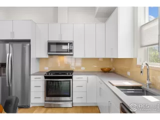 Photo #4: 1049963 Listing 