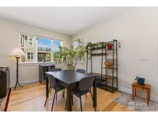 Photo #3: 1050005 Listing