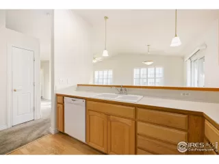 Photo #4: 1050023 Listing