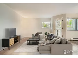 Photo #2: 1050025 Listing 