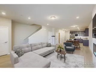 Photo #2: 1050072 Listing