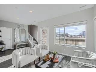 Photo #2: 1050083 Listing