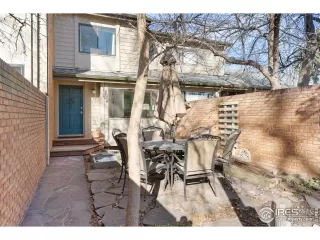 More Details about MLS # 1050101 : 670 QUINCE CIR BOULDER CO 80304