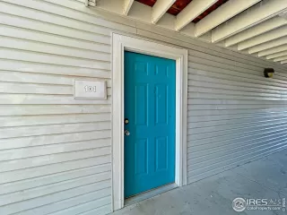 Photo #2: 1050236 Listing