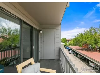 Photo #6: 1050352 Listing