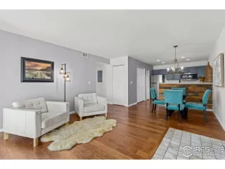 Photo #4: 1050410 Listing