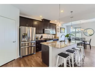 Photo #6: 1050413 Listing 