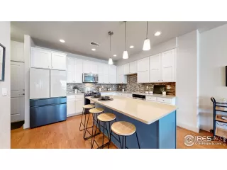 Photo #4: 1050446 Listing