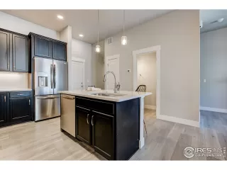 Photo #4: 1050458 Listing