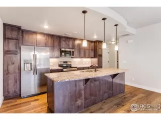 Photo #5: 1050488 Listing